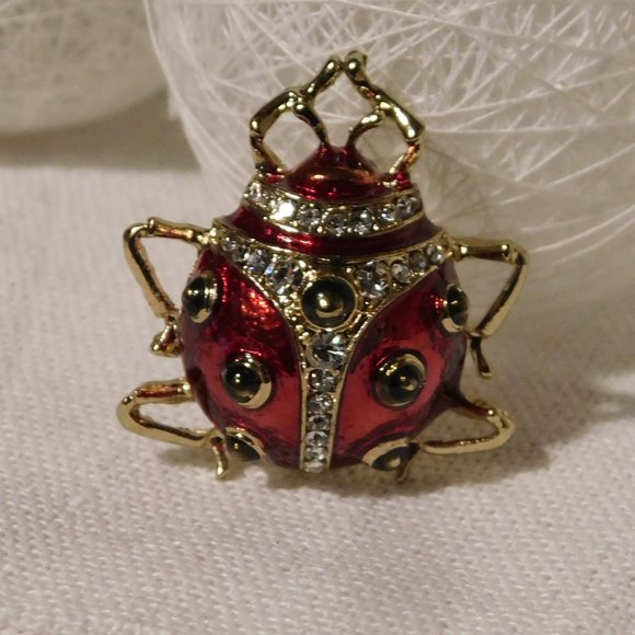 Ladybug Pin - Picture 4 of 11